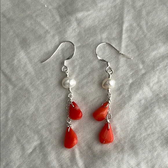 Elegant S. Silver, Coral and freshwater Pearl Dangle Earrings - Picture 4 of 7